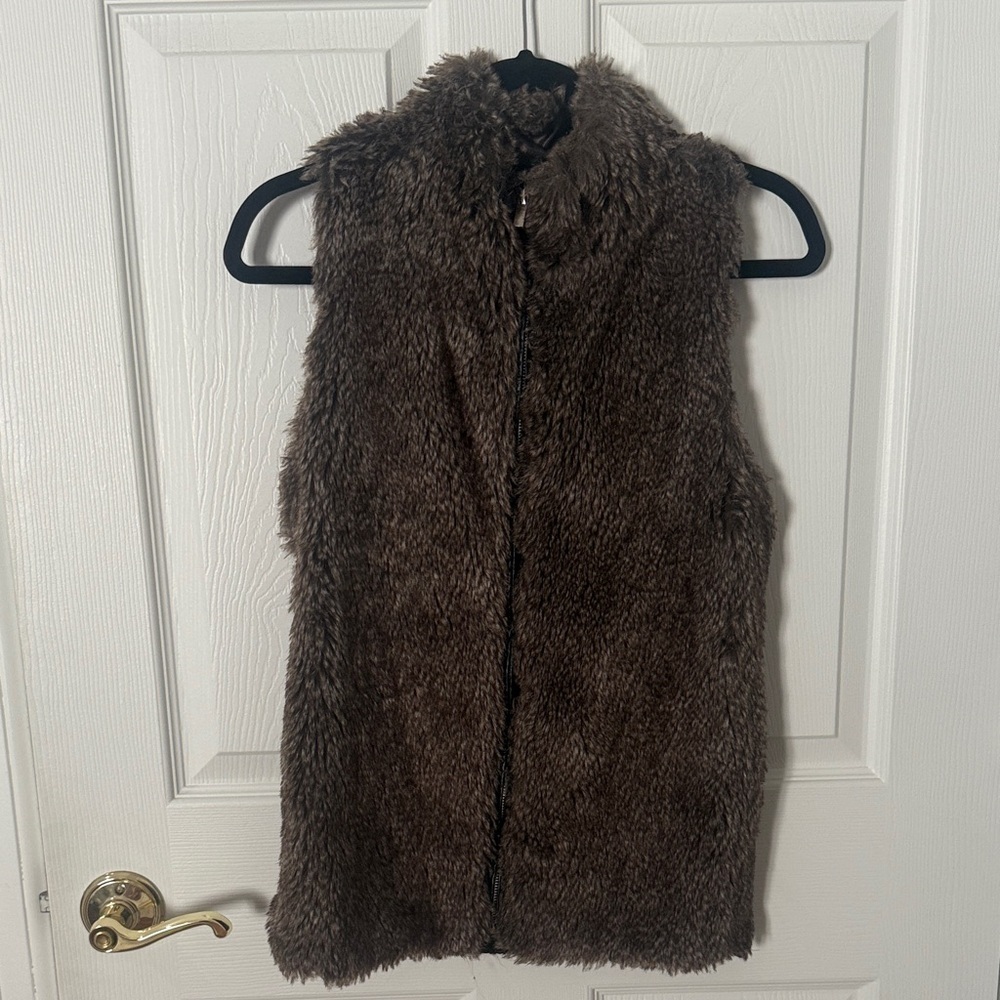Brown Faux Fur Vest confess size small